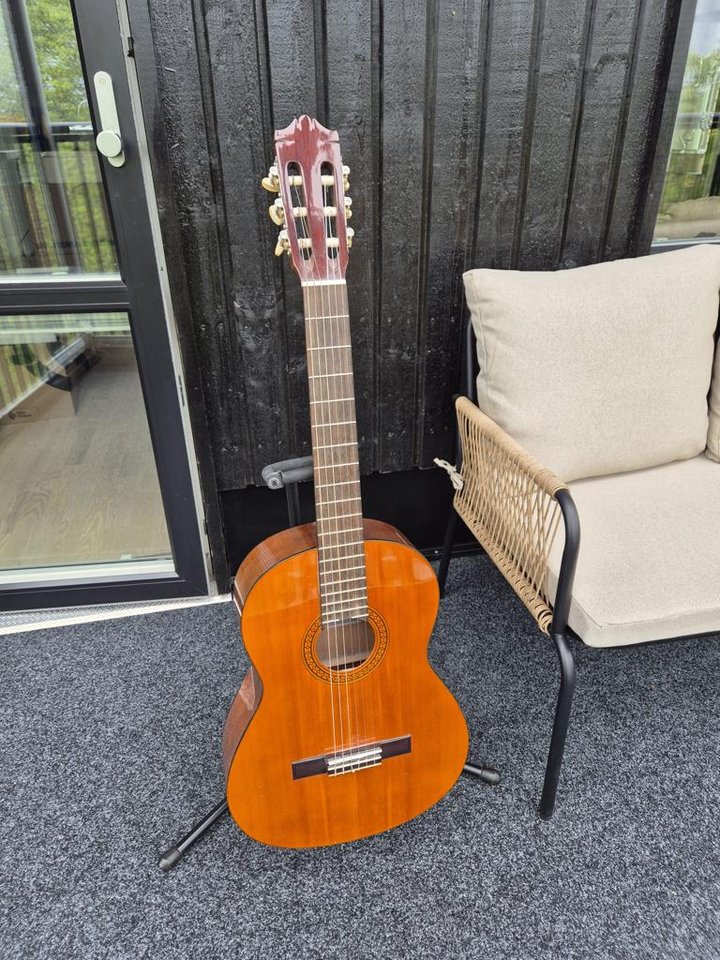 Yamaha CG-100A, nylonsträngad...