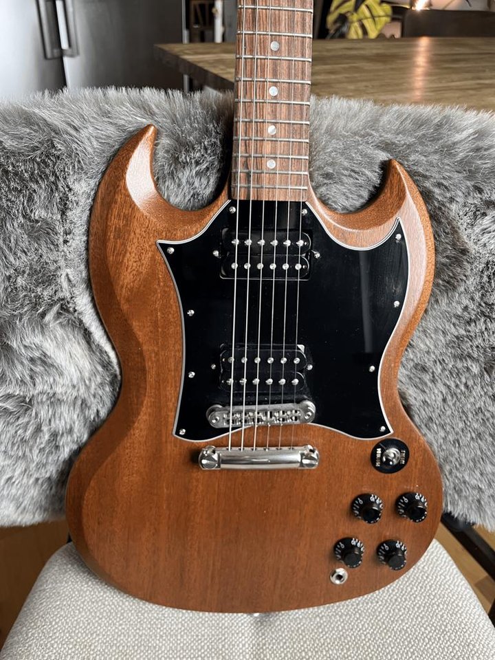 Gibson SG Tribute - Valnöt