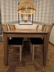 Matsalsbord i ek Finlandia +stolar Jysk