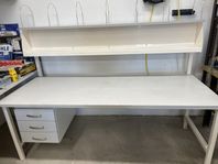 Arbetsbänk garage eller hobbyrum 