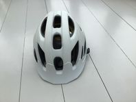 Vit cykelhjälm 
