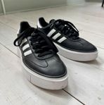 Adidas Sleek Super – stl 38 2/3, fint skick