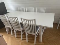 Matbord med 6 stolar