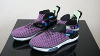 NIKE AIR ZOOM UNVRS FLYEASE VIVID PURPLE