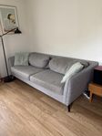 Grå 3-sits soffa från MIO