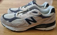 New Balance 990
