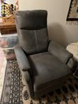 Grå fåtölj (recliner) elektrisk