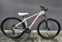 Mountainbike Specialized Pitch 27.5 tum 24 växlar