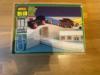 BRIO tågbana / tågset med tågvagnar + elektriskt lok