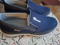 Promenadskor storlek 42-43