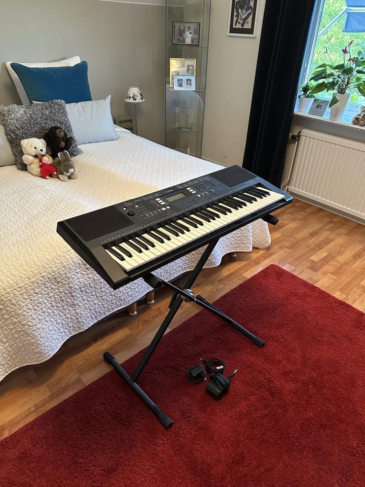 Yamaha PSR E343