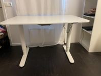 BEKANT, IKEA, Skrivbord, höj och sänkbart 