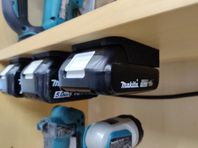 2 st. batterihållare 2 st. verktygshållare