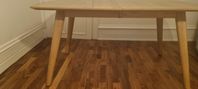 Matbord från Mio, B: 90 cm, L:45 cm med 2 iläggsskivor