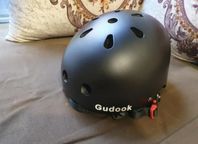 Gudook Hjälm