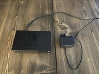 Nintendo Switch Dock I perfekt skick med original-laddare