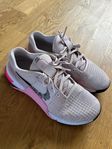 Nike Metcon 8 st 38