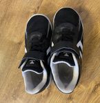 Fotbollskor - Hummel stl 32