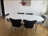 Fritz Hansen Superellips bord + 6 st Arne Jacobsen 7-stolar