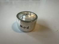 Bred silverring 925 märkt ”Mod”