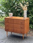 retro byrå i teak 60 tal