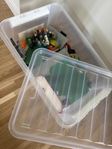 11 kg coolt lego med massor av legosätt, gubbar och en låd
