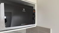Electrolux mikrovågsugn i mycket fint skick – EMS21400W
