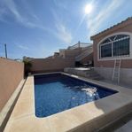 Modernt hus med privat pool i Orihuela Costa 