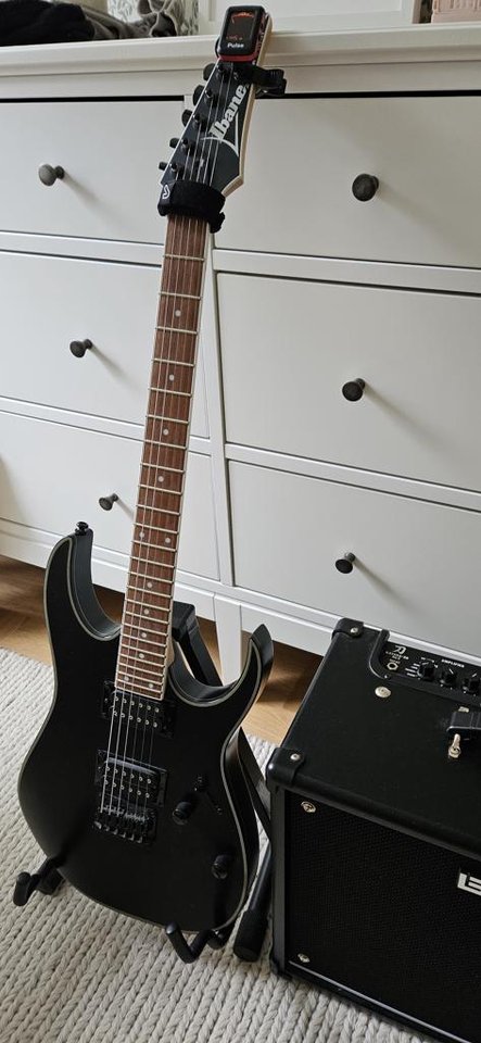 Ibanez RG421EX + Boss Katana ...