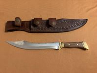 Sabre Kniv- Machete med Skinn Fodral ( Helt Ny ) 41cm