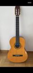 Benton akustisk gitarr