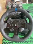 Logitech G923 Racingratt och Pedaler - PS5/ps4