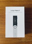 Ledger Nano S - Crypto Wallet