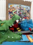 Hot Wheels garage med krokodil säljes