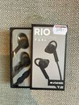Urbanista Rio sport hörlurar med GoFit silikon.