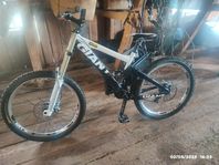 Giant Glory DH1