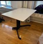 Höj och sänkbart skrivbord 120cm* 70cm