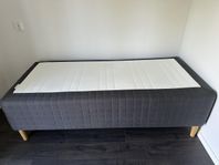säng 90x200