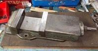 Maskinskruvstycke 140 mm
