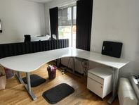 Höj och sänkbart skrivbord elstyrt