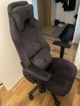Skrivbord + Gamingstol