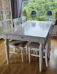 Matgrupp stabilt matbord med 6 stolar +2 iläggsskivor 