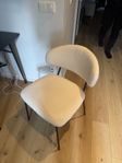 Matbord och stolar