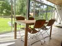 Matgrupp i teak och aluminium – dansk design från Trip Tr