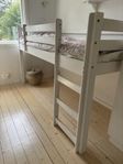 Loftsäng/våningssäng för barn