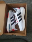 helt nya adidas skor