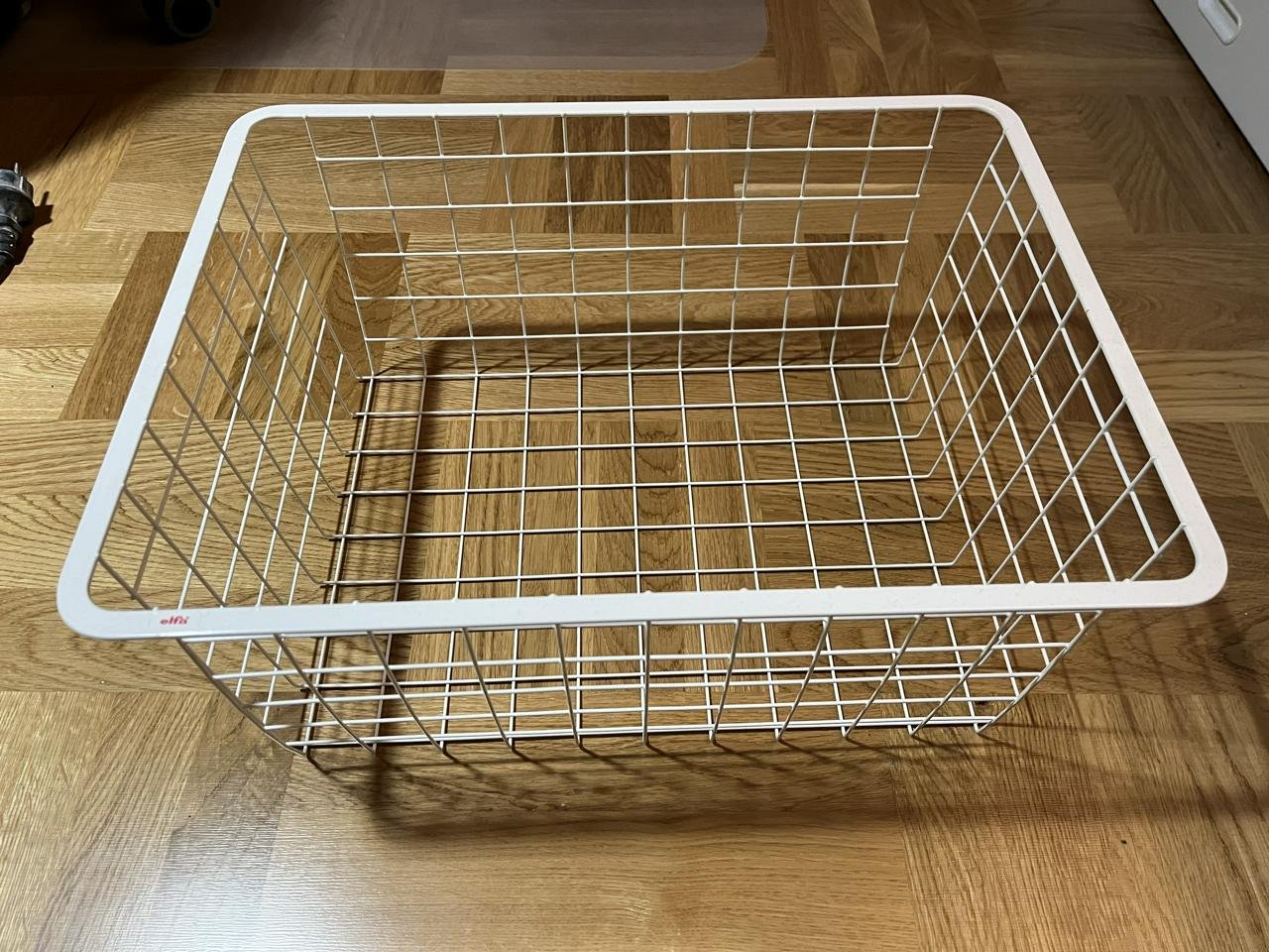 Elfa trådbackar med tillbehör...