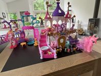 My Little Pony slott med tillhörande pony’s mm.