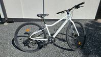 White AX Pearl 25