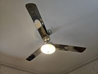 Takfläkt med lampa